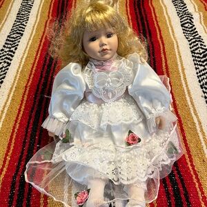 Artmark Chicago Porcelain Doll Blonde Hair Blue Eyes White Lace Dress 14–16”